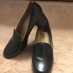 Size 9.5 Lifestride Trixie Black Athena